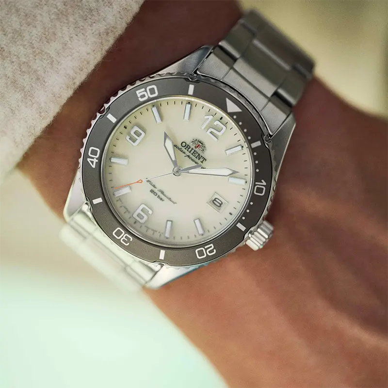 Orient Sports Mako Solar Ivory Dial Men's Watch- RA-WJ0003S